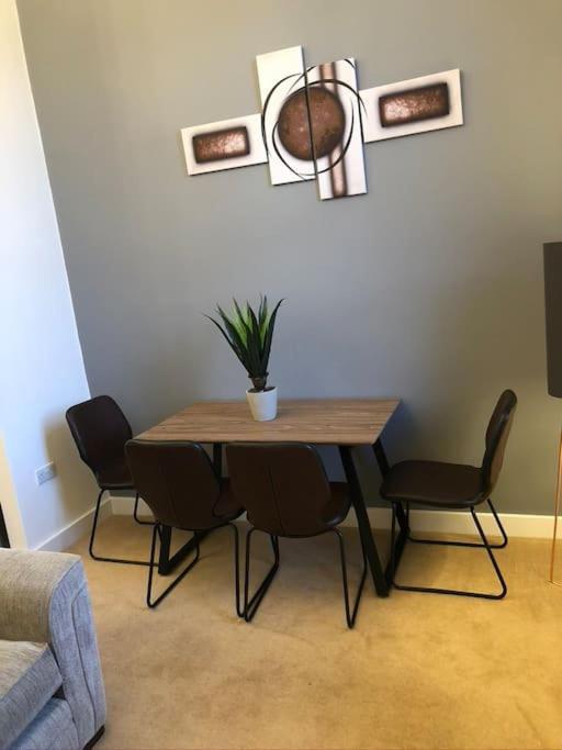 Fusilier Apartment Wrexham City Ngoại thất bức ảnh