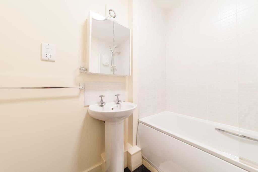 Fusilier Apartment Wrexham City Ngoại thất bức ảnh